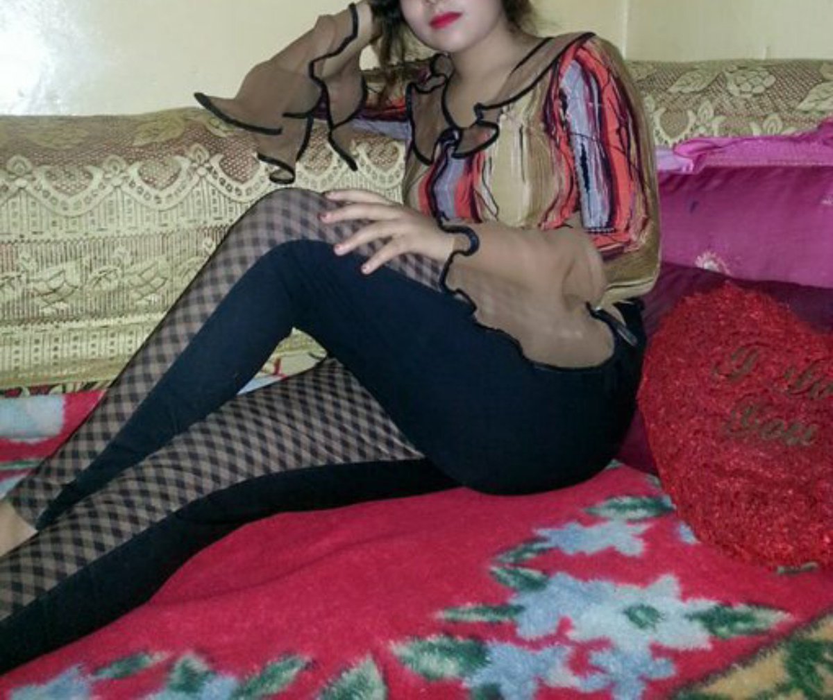 ahmedshsrty132's tweet photo. بنتي جاهزه لنيك https://t.co/MgVYIh7Pl0