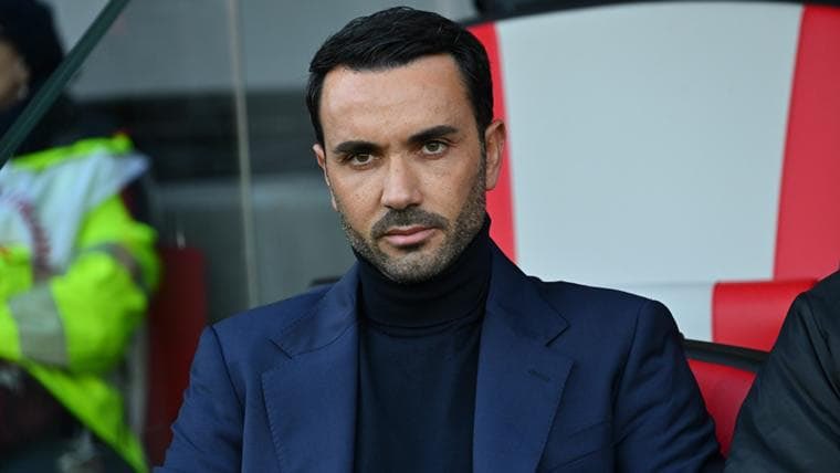 Luca_Cilli's tweet photo. 🔴🔵 Raffaele #Palladino sarà il nuovo allenatore del @Bolognafc1909. Tutto confermato rispetto a quanto anticipato su @tvdellosport. Accordo per i prossimi 3 anni, sostituisce Domenico #Tedesco @tvdellosport https://t.co/BAslK3fySM