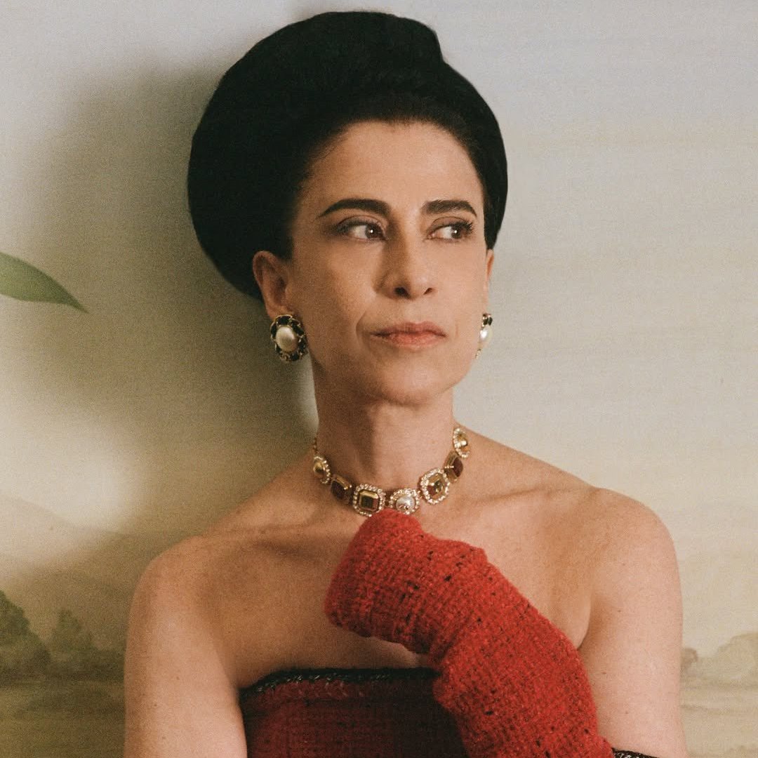 tracklist's tweet photo. A incrível Fernanda Torres, vencedora do Globo de Ouro e indicada ao Oscar, completa 61 anos hoje! 🎂 https://t.co/elCPBGoKmZ