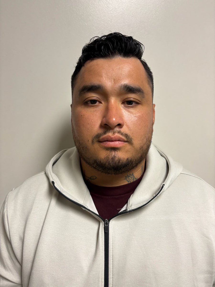 EROLosAngeles's tweet photo. 🚨ICE Los Angeles arrested Jose Manuel Soto -Ochoa, 29, of the Mexico, Sep. 11. Soto was convicted of possession with intent to distribute crystal meth and sentenced to 120 months prison. He is in ICE custody pending proceedings. https://t.co/gKOqBMKoMC