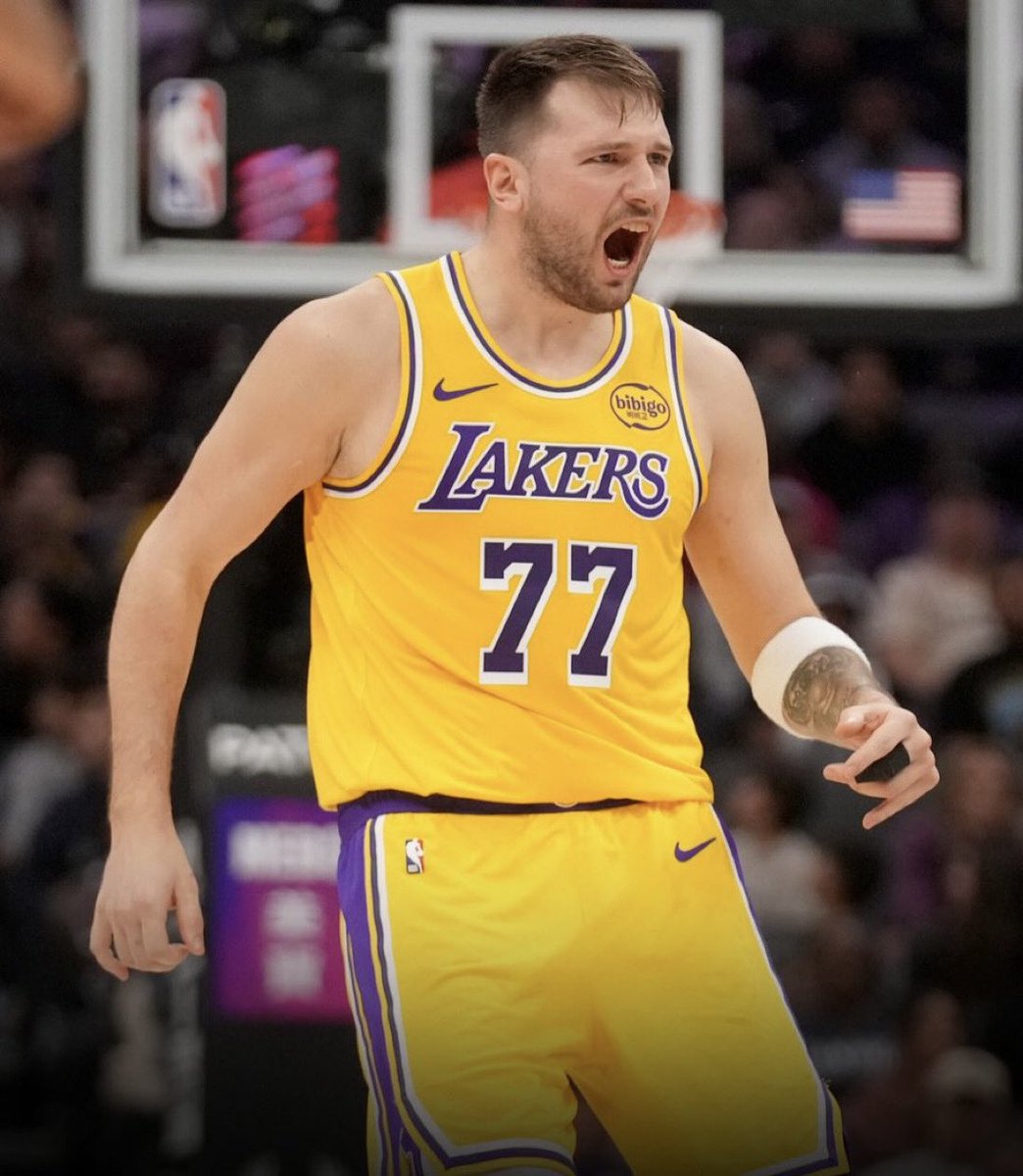 Fullcourtpass's tweet photo. Gilbert Arenas on his expectations for the Lakers this season

“I expect to get season tickets for real cheap this year. Them tickets need to go down. It’s like when, you know, it was like Nick Young, Robert Sacre.”

(Via @GilsArenaShow, h/t @MindOfBron) https://t.co/s2zPk1I17s