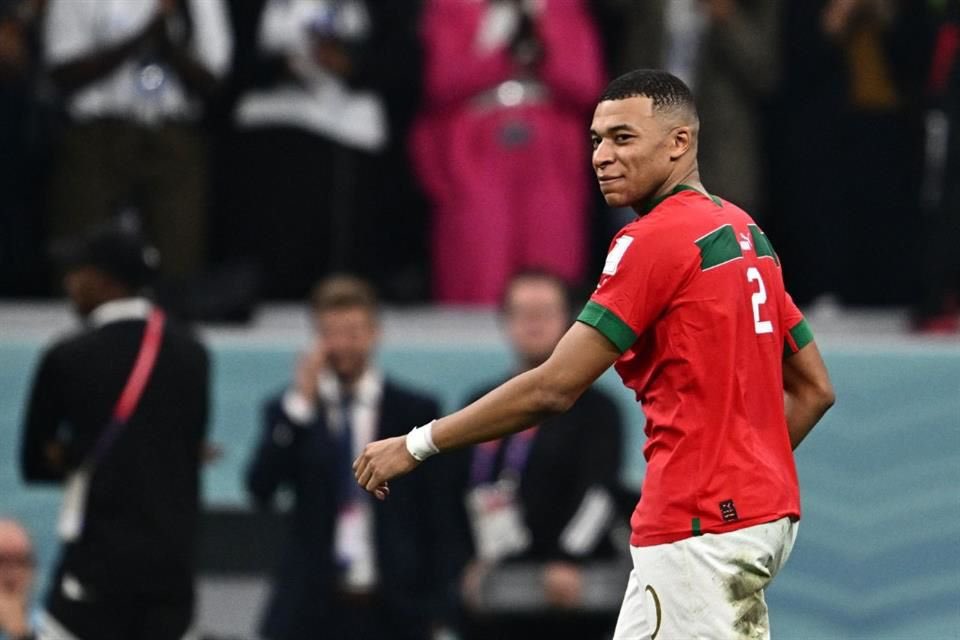 CocoExiliado's tweet photo. Vinicius y Mbappé, esto no se nos va a olvidar tan rápido. España está por encima de todo, también de vosotros. https://t.co/JXnvYbdUs0