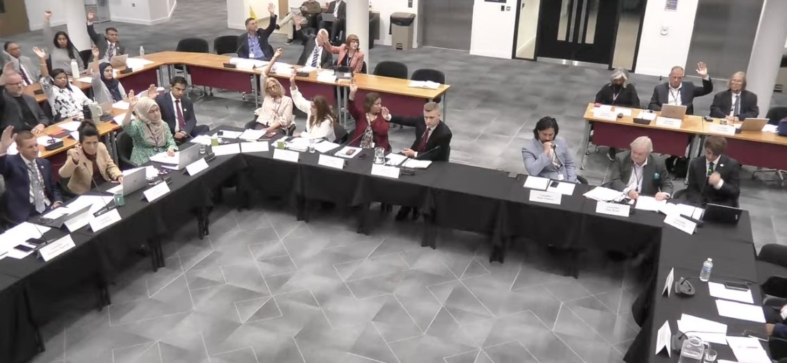 ConservativeLBH's tweet photo. The Green Party's Cllr Rick Rowe  votes with Labour just now at Hounslow Borough Council

Vote Green, get Labour – only the Conservatives are providing true opposition in Hounslow https://t.co/0hV3xZ0QtQ