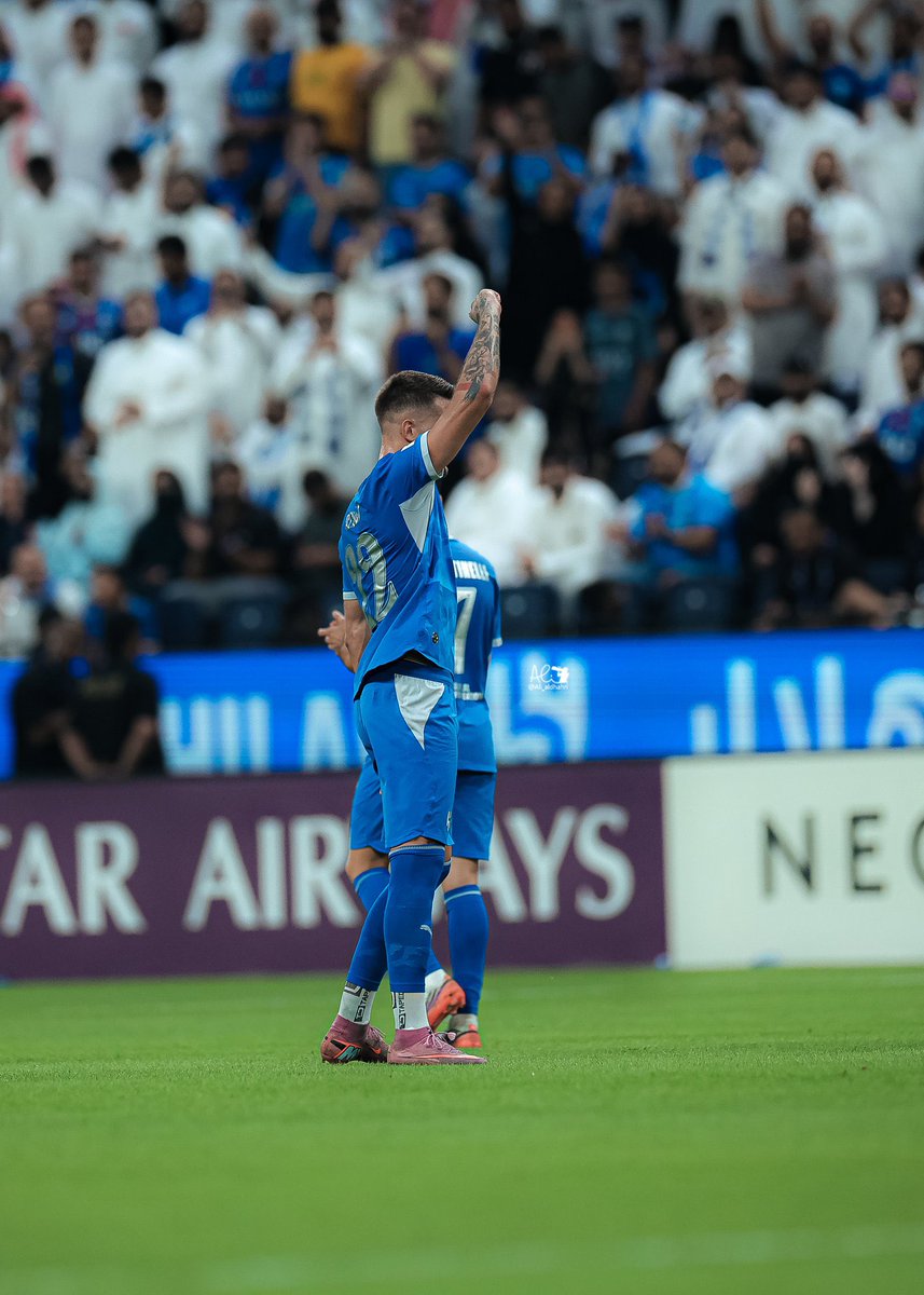 MnbrAlhilal's tweet photo. فرحة سـيرجي سافيتش بعد الهدف الثاني 💙

@ali_aldhahri https://t.co/CRw1IOwGKg