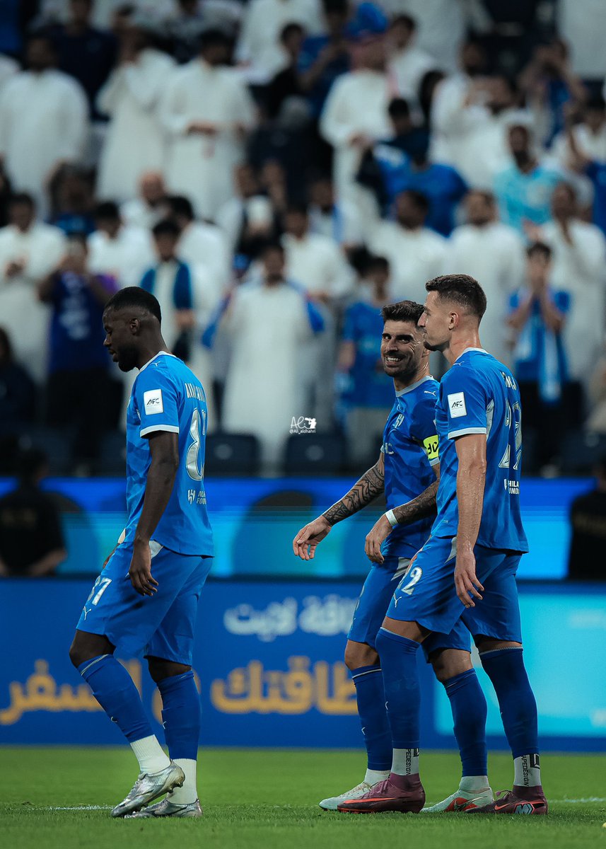 MnbrAlhilal's tweet photo. فرحة سـيرجي سافيتش بعد الهدف الثاني 💙

@ali_aldhahri https://t.co/CRw1IOwGKg
