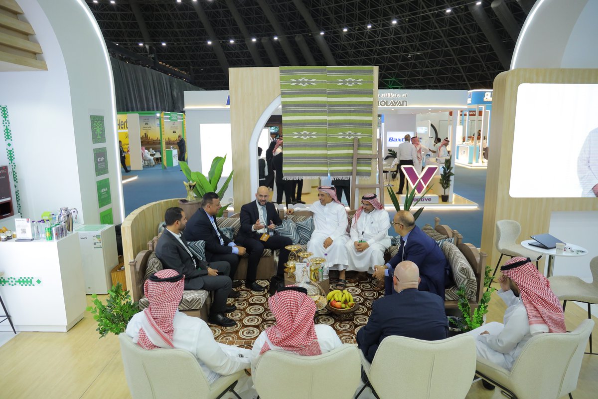 EVAPharma_Saudi's tweet photo. جانب من الفعاليات بمنتدى الصناعة السعودي بجدة، حيث استعرض فريق إيفا فارما السعودية أحدث ما توصلنا إليه في مجالات التصنيع الدوائي المتقدم وتطوير حلول الرعاية الصحية بما يسهم في تعزيز وتوطين صناعة الدواء داخل المملكة العربية السعودية من خلال مجمعنا الصناعي في سدير.

نتطلع لاستقبالكم في المنتدى بجناح رقم N71.

#إيفا_فارما #المملكة_العربية_السعودية #منتدى_الصناعة_السعودي

Glimpses from the Saudi Industry Forum (SIF) in Jeddah. The EVA Pharma Saudi Arabia team showcased our manufacturing capabilities and healthcare solutions to advance pharmaceutical localization across the Kingdom, supported by our Industrial Complex in Sudair.

Visit us at Booth N71.

#EVAPharma #SIF