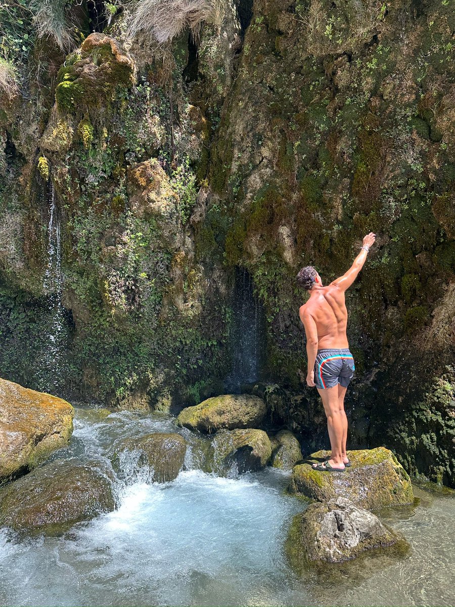 BuddyM90's tweet photo. 🍑 waterfall💦 https://t.co/nIpqpsXt6K