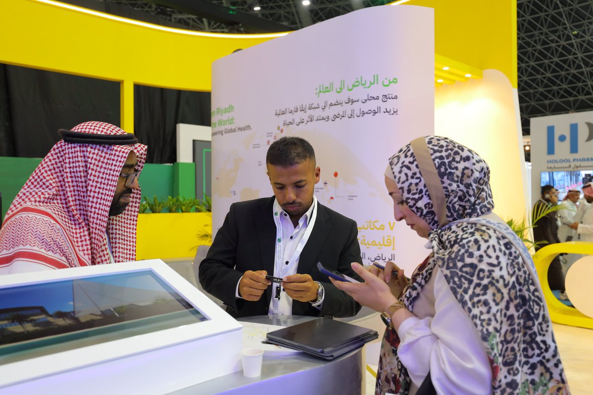 EVAPharma_Saudi's tweet photo. جانب من الفعاليات بمنتدى الصناعة السعودي بجدة، حيث استعرض فريق إيفا فارما السعودية أحدث ما توصلنا إليه في مجالات التصنيع الدوائي المتقدم وتطوير حلول الرعاية الصحية بما يسهم في تعزيز وتوطين صناعة الدواء داخل المملكة العربية السعودية من خلال مجمعنا الصناعي في سدير.

نتطلع لاستقبالكم في المنتدى بجناح رقم N71.

#إيفا_فارما #المملكة_العربية_السعودية #منتدى_الصناعة_السعودي

Glimpses from the Saudi Industry Forum (SIF) in Jeddah. The EVA Pharma Saudi Arabia team showcased our manufacturing capabilities and healthcare solutions to advance pharmaceutical localization across the Kingdom, supported by our Industrial Complex in Sudair.

Visit us at Booth N71.

#EVAPharma #SIF