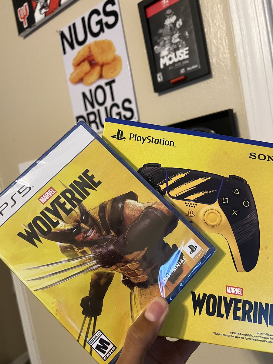 YoNuggGaming's tweet photo. Excited to play Wolverine! Nothing beats the feeling of holding a brand new game in the plastic  .@PlayStation I’m begging Please don’t get rid of disc ! https://t.co/JRRemZN0vR