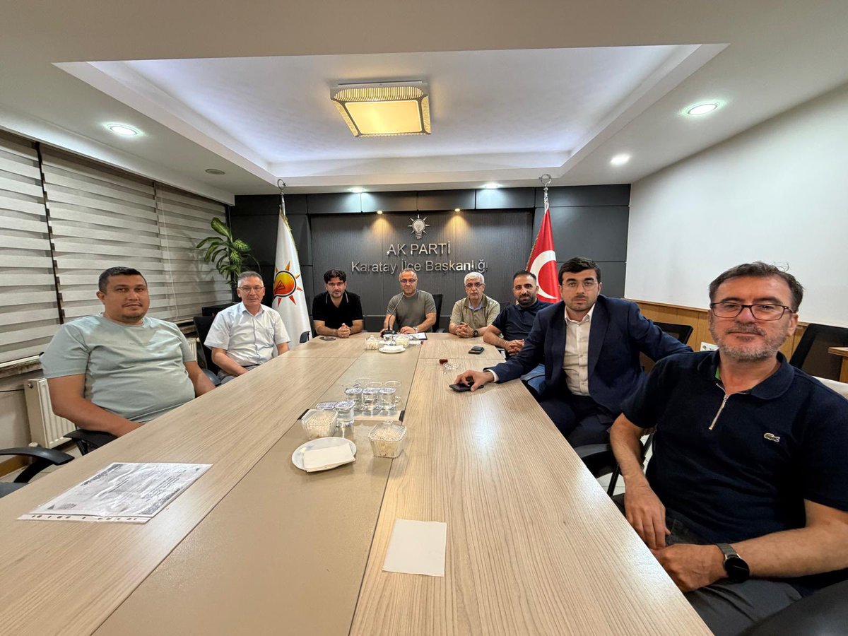 akparti_karatay's tweet photo. İlçe Başkanımız Akif Demirci başkanlığında haftalık Yönetim Kurulu Toplantımızı gerçekleştirdik.

Toplantımızda teşkilat çalışmalarımızı, Karatay’ımızın gündemini ve hemşehrilerimizin taleplerini değerlendirdik.

Birlik ve beraberlik içerisinde, Karatay için çalışmaya devam ediyoruz.

@avakifdemirci