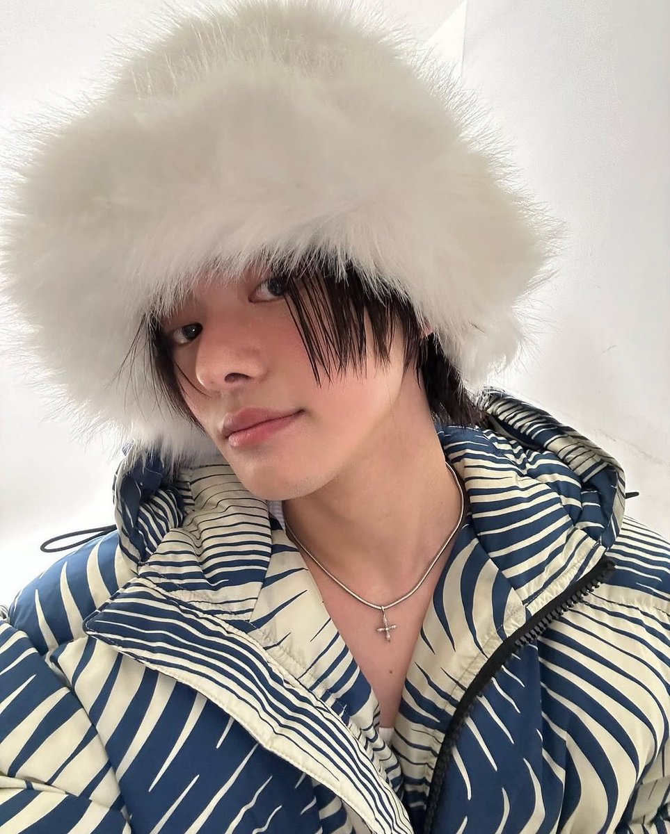 Leozitems's tweet photo. .
🦁👕
DRIES VAN NOTEN
Blue &amp; Off-White Quilted Jacket

US $2465

🦁👖
DRIES VAN NOTEN
Loose Strap Pants
US $1100 https://t.co/kWp0BlP6cq