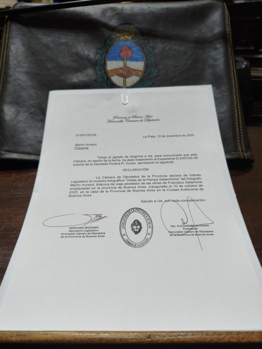 MondoSalamone's tweet photo. Hola, cómo están? Quiero contarles que hace un rato estuve en la Cámara de Diputados de la PBA recibiendo la declaración de Interés Legislativo para la muestra de fotos Vistas de la Pampa Salamónica ✨🧵 https://t.co/yM2FBrgI1w