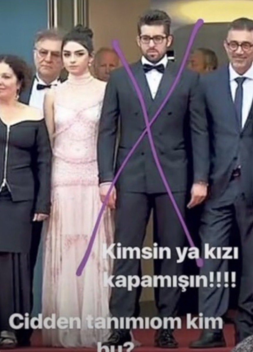 lal1nn's tweet photo. @doicoer soldakini silsene sağdakinin foto daha büyük gözüksün https://t.co/O588LJztO6