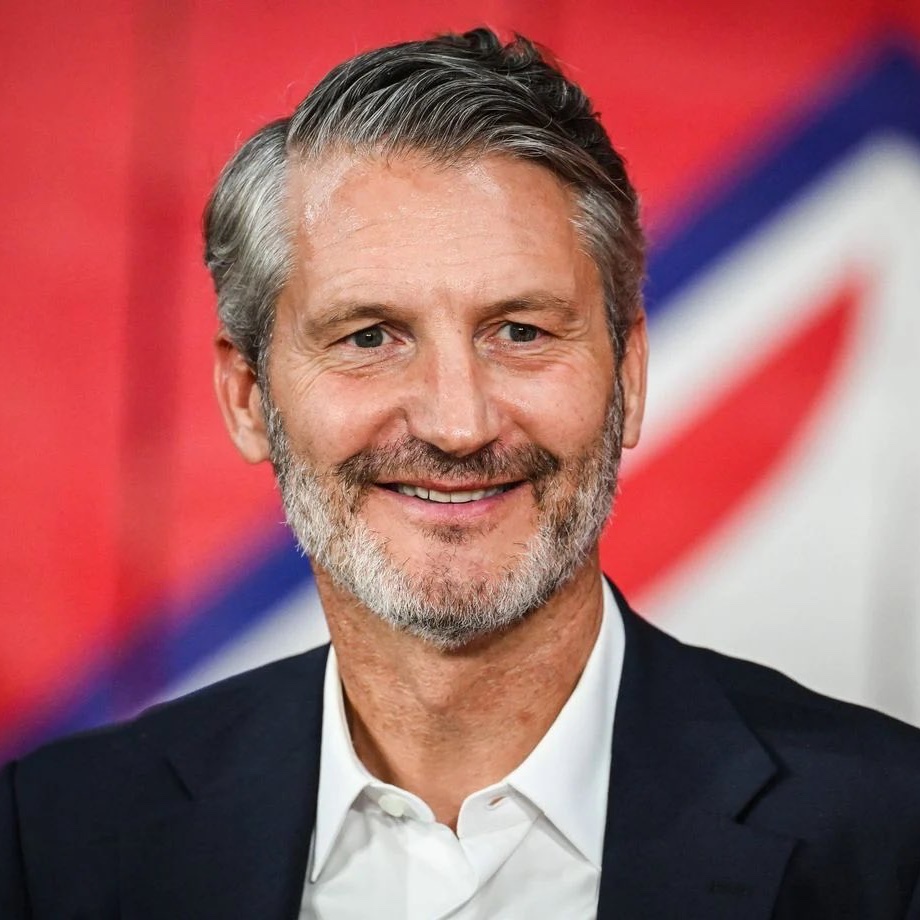 ActuL1_'s tweet photo. 🚨🚨 OLIVIER LÉTANG DEVRAIT ÉCHAPPER À UNE LOURDE SUSPENSION !! ⚖️❤️🤍

Jugé demain après sa colère lors de Lille-PSG, il s'oriente plutôt vers une simple amende. 💰

Dans son entourage, on assure qu'au-delà de sa colère, la vraie question reste l'ouverture d'un dialogue constructif sur l'arbitrage.

(@lequipe)