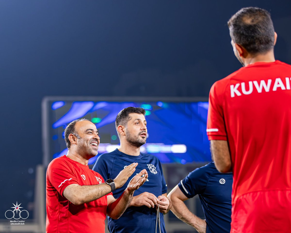 kuwaitclub's tweet photo. 📸 لقطات من تمرين اليوم 🤩🤍

#نادي_الكويت 
#kuwaitclub https://t.co/fiuHmD2BUc