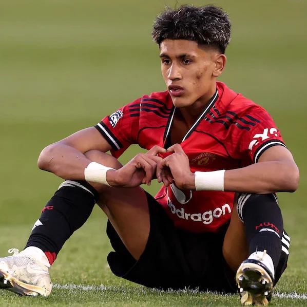fan-page-manchester-united-on-x-joseph-junior-andreou-o-cearuill