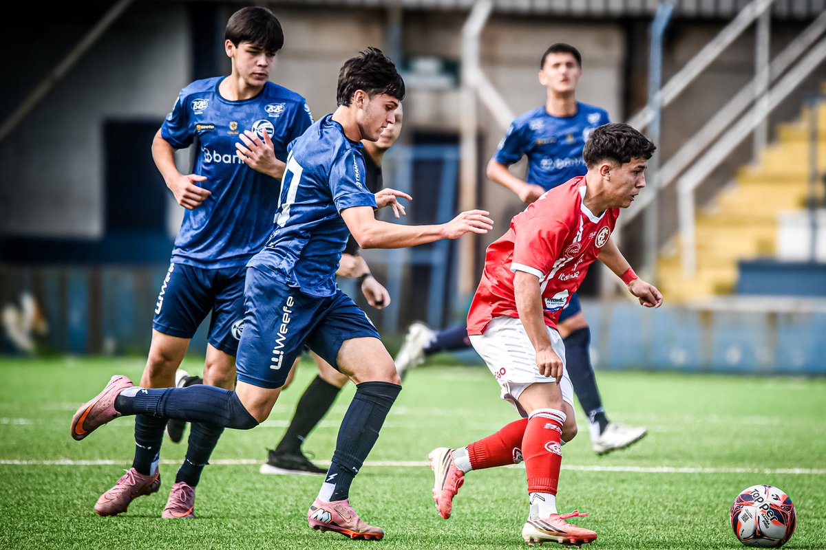 intersmoficial's tweet photo. 🔴⚪️ Pela Liga Serrana Sub-19, o Inter SM encarou o São José, no Francisco Novelletto, e acabou superado por 1 a 0.

📸 Renata Medina / Inter SM

#InterSM #Alvirrubro #GurisDaBaixada https://t.co/XLiCKnSf1n