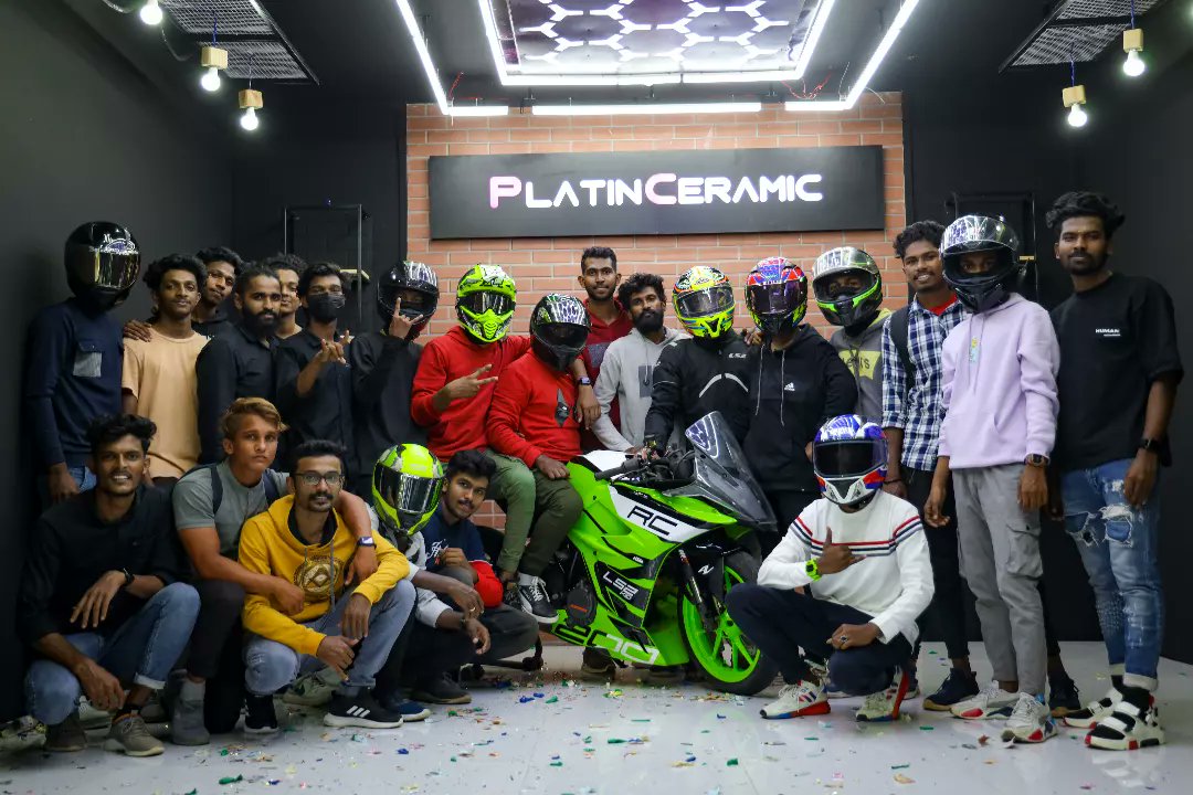 BrigetteKofx's tweet photo. Fam @autologuedesign @kl30_hub @momz_babe @bumblebee_motorist @_ls2_kid_ @__kerala__photography__ @photoshop @photogramkerala_ @photograpvintage @illustration_hub__ @moodyframes_ @riders_of_kerala @_ @riders_dna_kochi @riders__g https://t.co/an0FIxLhhn