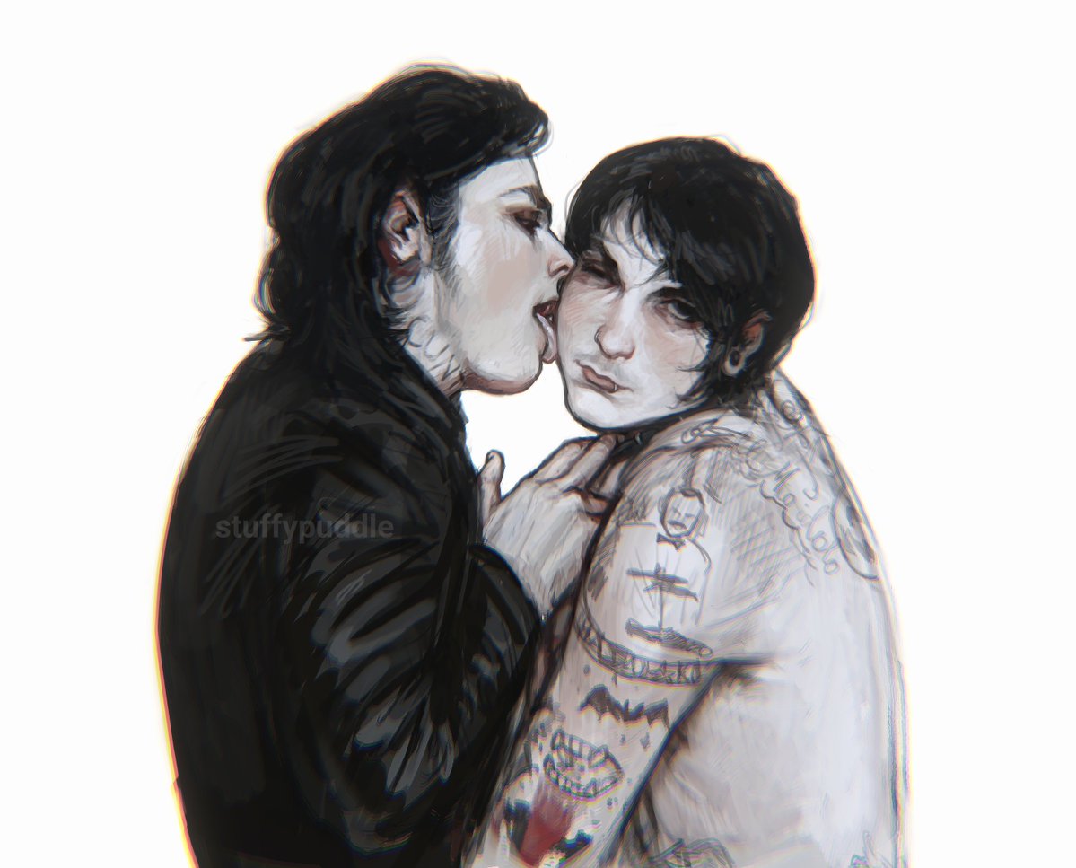 stuffypuddle's tweet photo. I repent for my absence, been in toxic relationship with drawing and creating
#frerard #mcrtwt https://t.co/qt4WDjqVC2