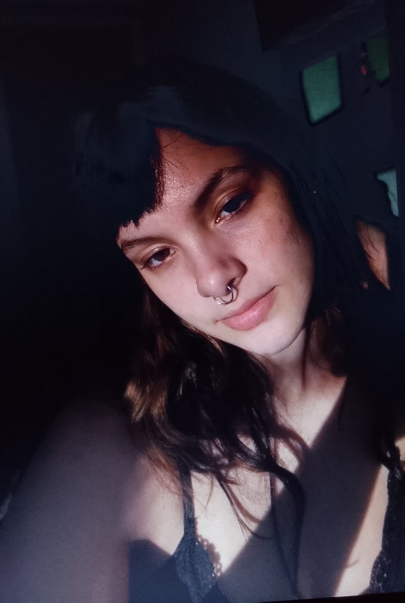 yourbadgirllll's tweet photo. I can look innocent and still look naughty 😋💦
Depends on the situation 😌💦 https://t.co/wI1UQmm00v