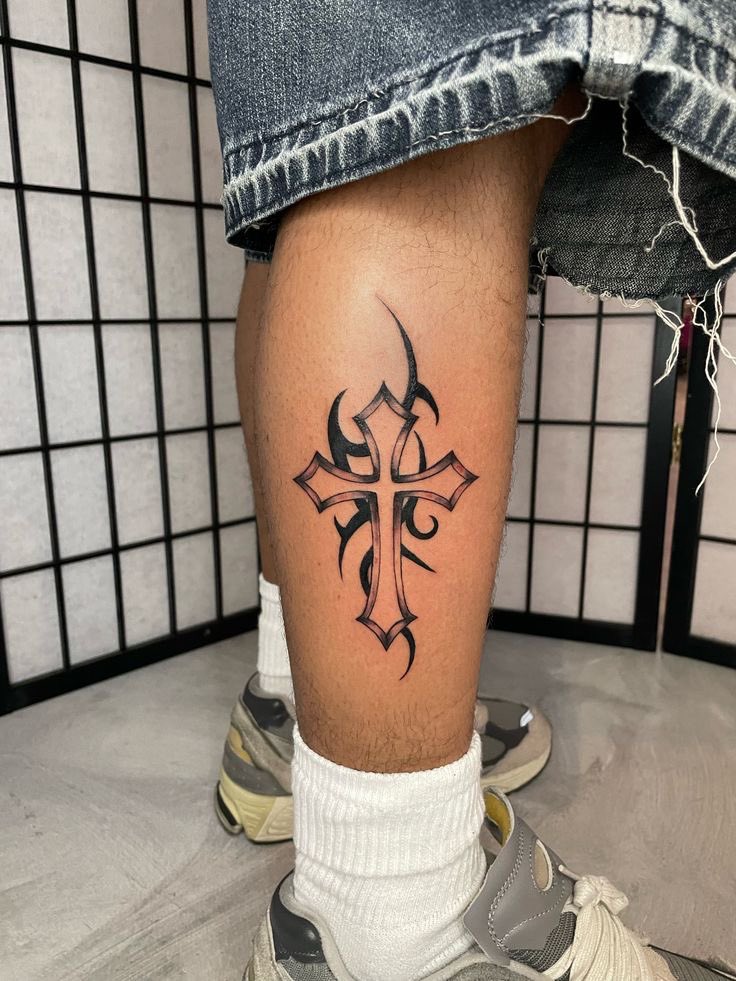 GarbyNoir's tweet photo. @thomasEOj3p15Ep Inbox me for any style of your tatt 🖌️ https://t.co/qoGBU9Eefa