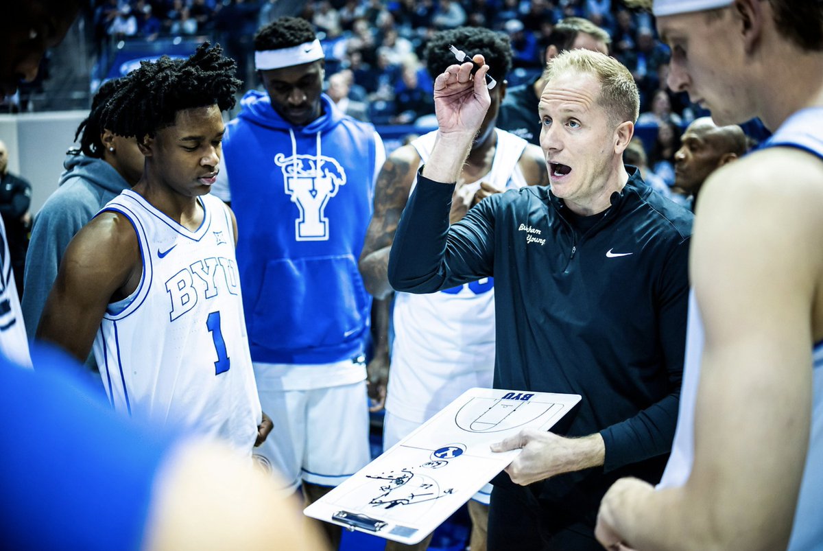 CougSportsMedia's tweet photo. ESPN The Fan CBB Analyst @For3JT joins us next, to get into:

🏀: Rob Wright receiving preseason honors

🏀: BYU Basketball discussion 

📻: https://t.co/fsIrDxe2RW
📷: @BYUMBB @BYUphoto https://t.co/dNMV0wBjFd