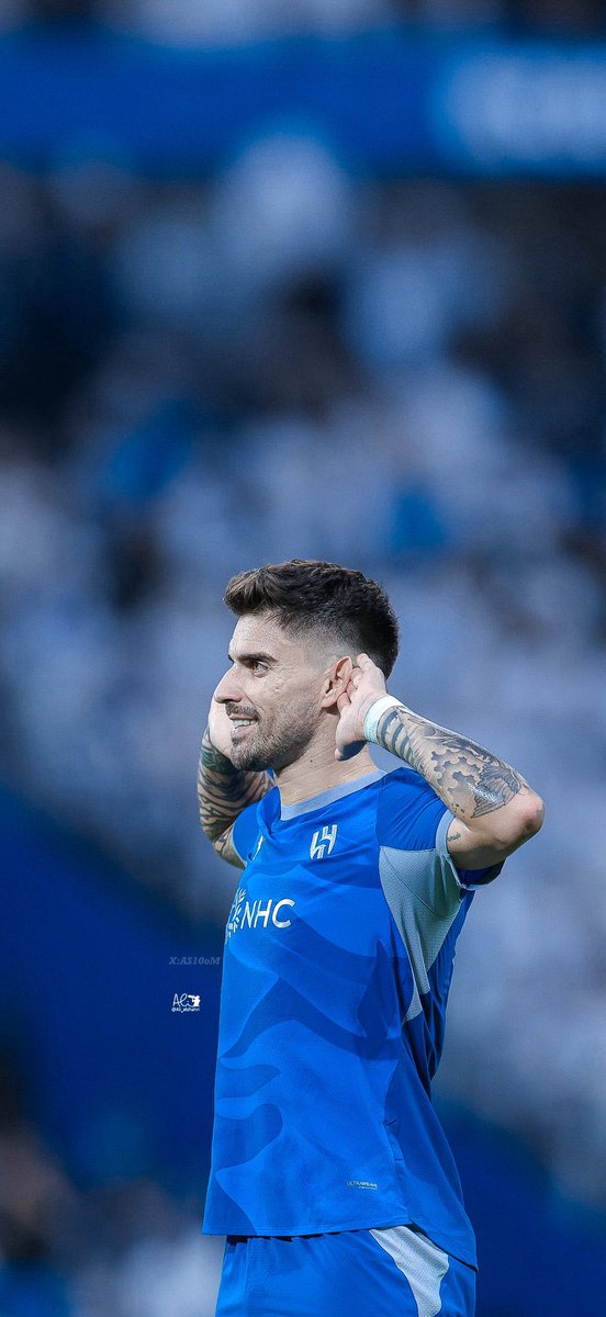 mb7_ht's tweet photo. زعيم آسيا .. ومشرف الوطن💙.
 #الهلال_الغرافه https://t.co/L4R9wObf4g