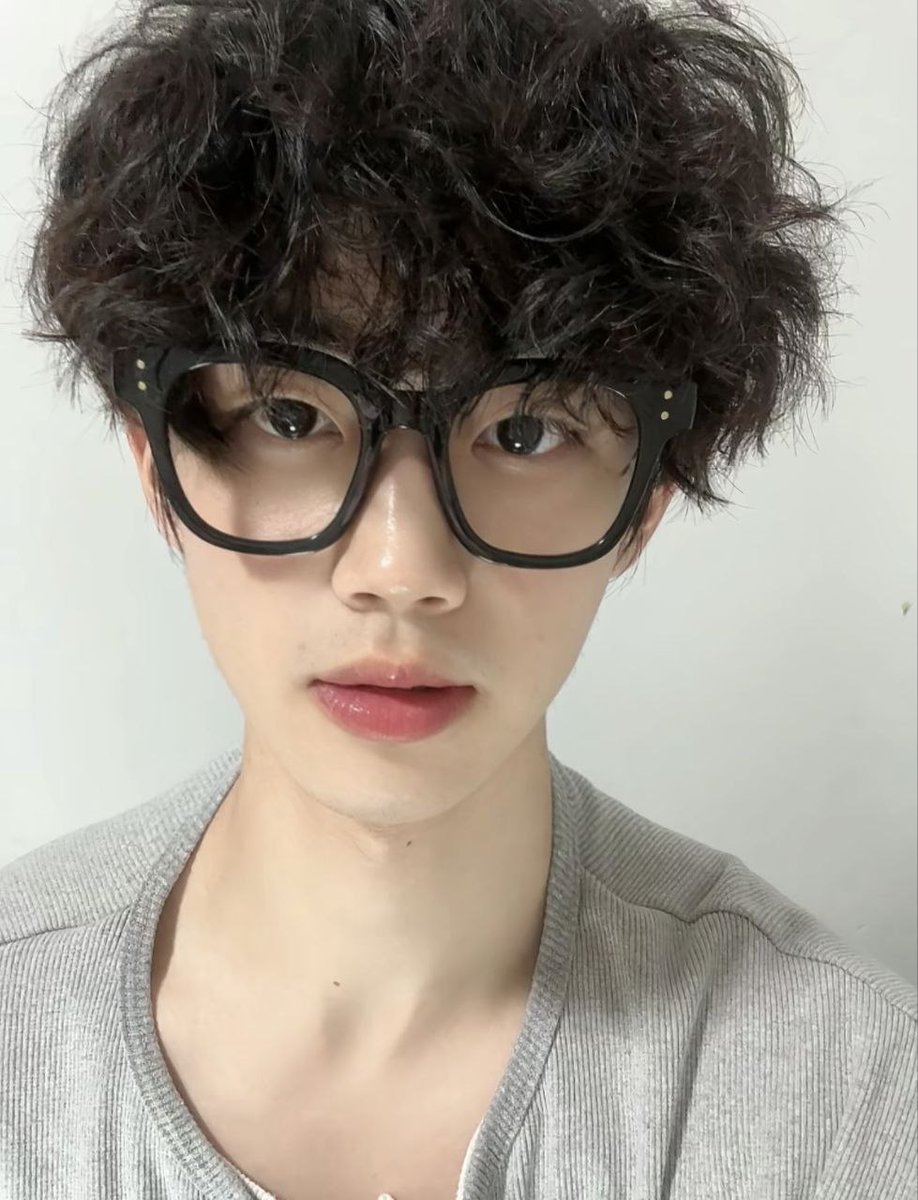 MeaKayla's tweet photo. 这才叫喷精懂么骚逼！老子一股顶你两股 #喷精 #粗口 #精牛 #有同城志同道合的朋友吗 https://t.co/yp9i5sh0ec