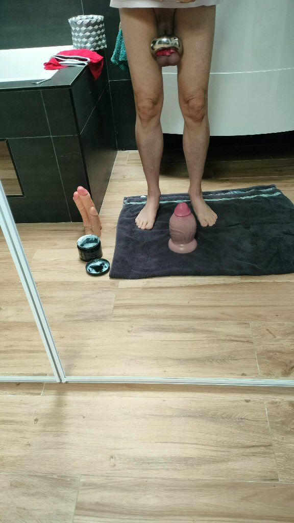 street27b's tweet photo. Un gode de 11cm de diamètre entièrement poussé dans mon cul (et 3kg de ballstretcher aux couilles car il en faut jamais arrêter de les travailler)
#analdilatation #analextrem #fistfucking #ballstretcher #ballstretching #bigballs #bigdildo https://t.co/votoPwMyVd
