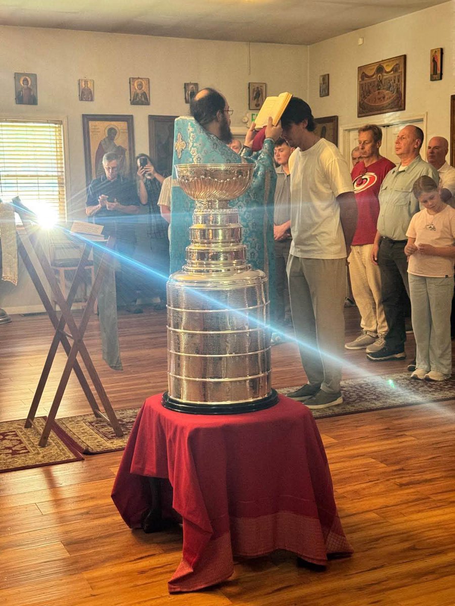 Uggg_uggg's tweet photo. Pyotr Kochetkov spent his day with the Stanley Cup surrounded by family and friends and brought the Cup to Holy Trinity Orthodox Church (ROCOR) in Mebane, North Carolina https://t.co/HQ4HtmlWqT
