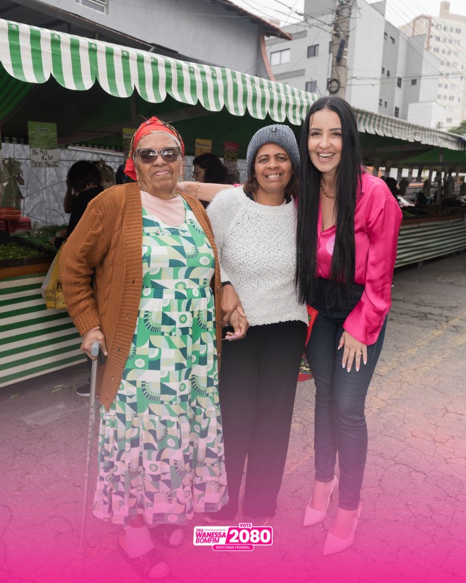 drawbomfim's tweet photo. Parque São Vicente, bairro onde cresci e onde estão muitas das minhas raízes. 🩷

Voltar aqui, reencontrar pessoas queridas e conversar olho no olho é lembrar de onde vim e renovar o meu compromisso com Mauá.

Dra Wanessa Bomfim 2080 — Deputada Federal🩷 https://t.co/fXCQ9rOy0L