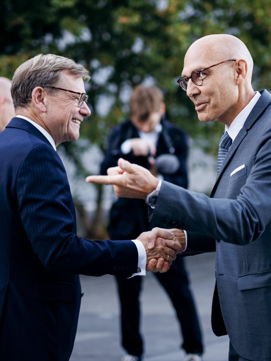 AussenMinDE's tweet photo. Lieber @volker_turk , as we launch our campaign for the @UN_HRC ��27-29 we commit to support your relentless work in protecting @UNHumanRights. As second-largest contributor to the @UN, we will jointly work so no one is left behind  and shape the #HumanRights system. https://t.co/y4lZ4MwH0V