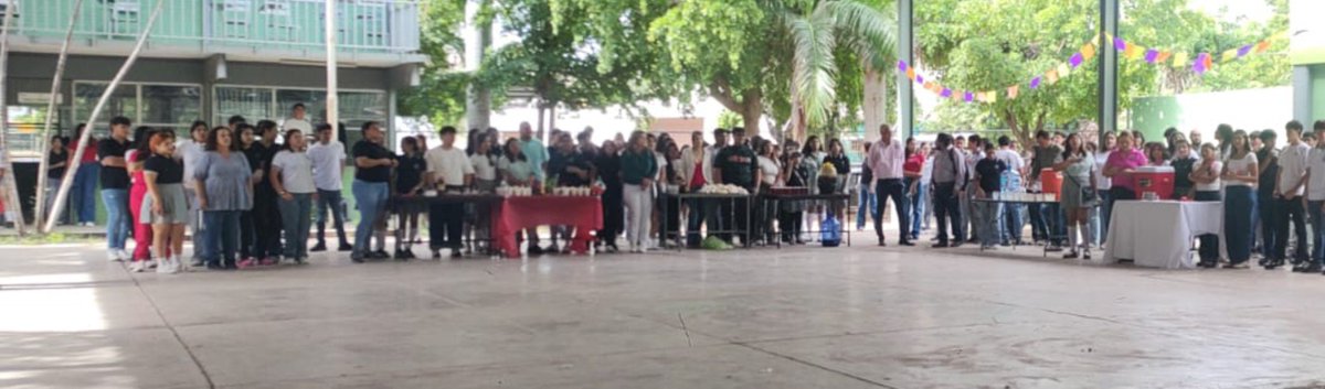 Cobaes55's tweet photo. FIESTAS PATRIA

15 de septiembre del 2026

Con motivo de las celebraciones por las fiestas patrias, los alumnos del Plantel 55 COBAES participaron en un ameno convivio de comida tradicional mexicana. https://t.co/sJpru5VfNv