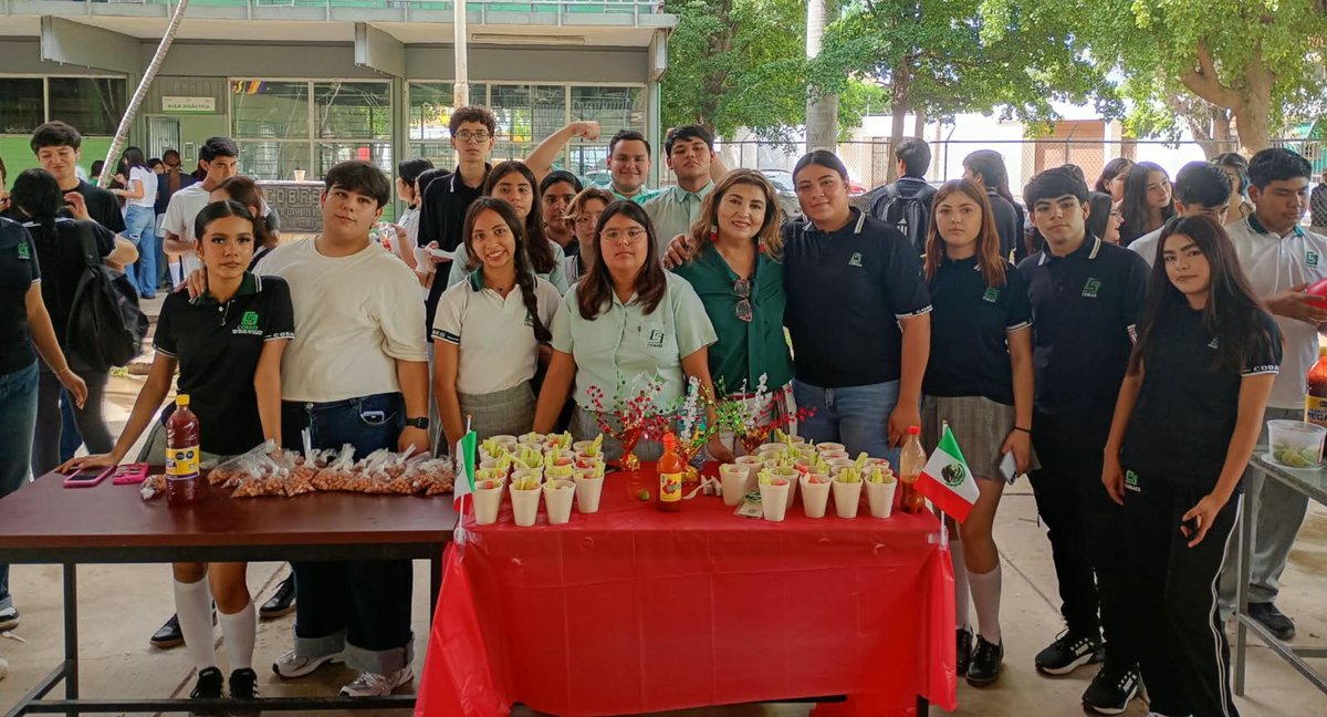 Cobaes55's tweet photo. FIESTAS PATRIA

15 de septiembre del 2026

Con motivo de las celebraciones por las fiestas patrias, los alumnos del Plantel 55 COBAES participaron en un ameno convivio de comida tradicional mexicana. https://t.co/sJpru5VfNv