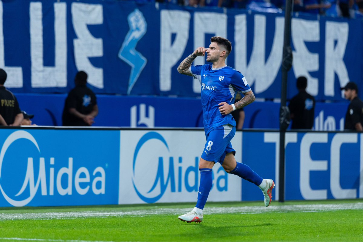saudiFF's tweet photo. نهاية المباراة | ممثل الوطن @Alhilal_FC يحقق الفوز أمام الغرافة القطري ضمن الجولة الأولى من #دوري_أبطال_آسيا_للنخبة.

نهنئ #الهلال وجماهيره بمناسبة الفوز. 

#الوطن_معكم 🇸🇦 https://t.co/0Wx2W4Mv9F