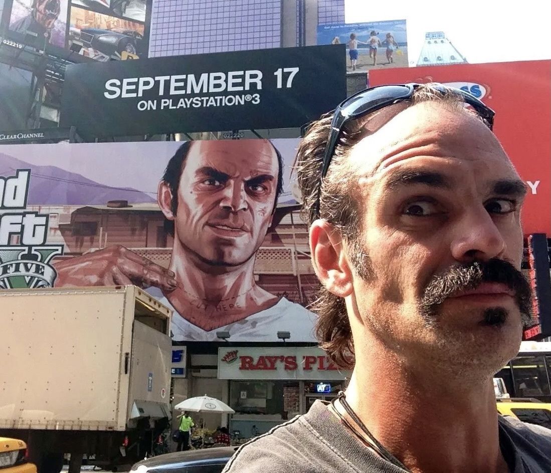 internetpreai's tweet photo. gta v launch (2013) https://t.co/H83OMhe3C1