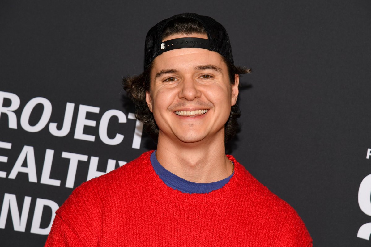 Variety's tweet photo. Lukas Graham joins Finneas and other Ed Sheeran openers in dropping out of the tour in solidarity with Macklemore.

"It's hard to watch families in other parts of the world burying the people they love. We should be able to speak about war, about civilians being killed, about children who deserve to grow up. Wherever they live. Whatever flag flies over them... Money doesn't give you the right to own the conversation. Nobody's bank balance should decide who gets to speak or which suffering we're allowed to acknowledge. I love Ed, and I'm grateful for everything we've shared. That hasn't changed. But I can't put these words out into the world and carry on with this tour as things stand. We're withdrawing from the remaining dates. I'm sorry we won't be there. This is a difficult decision, but it's one I need to stand by."

https://t.co/OLavHWF9ly