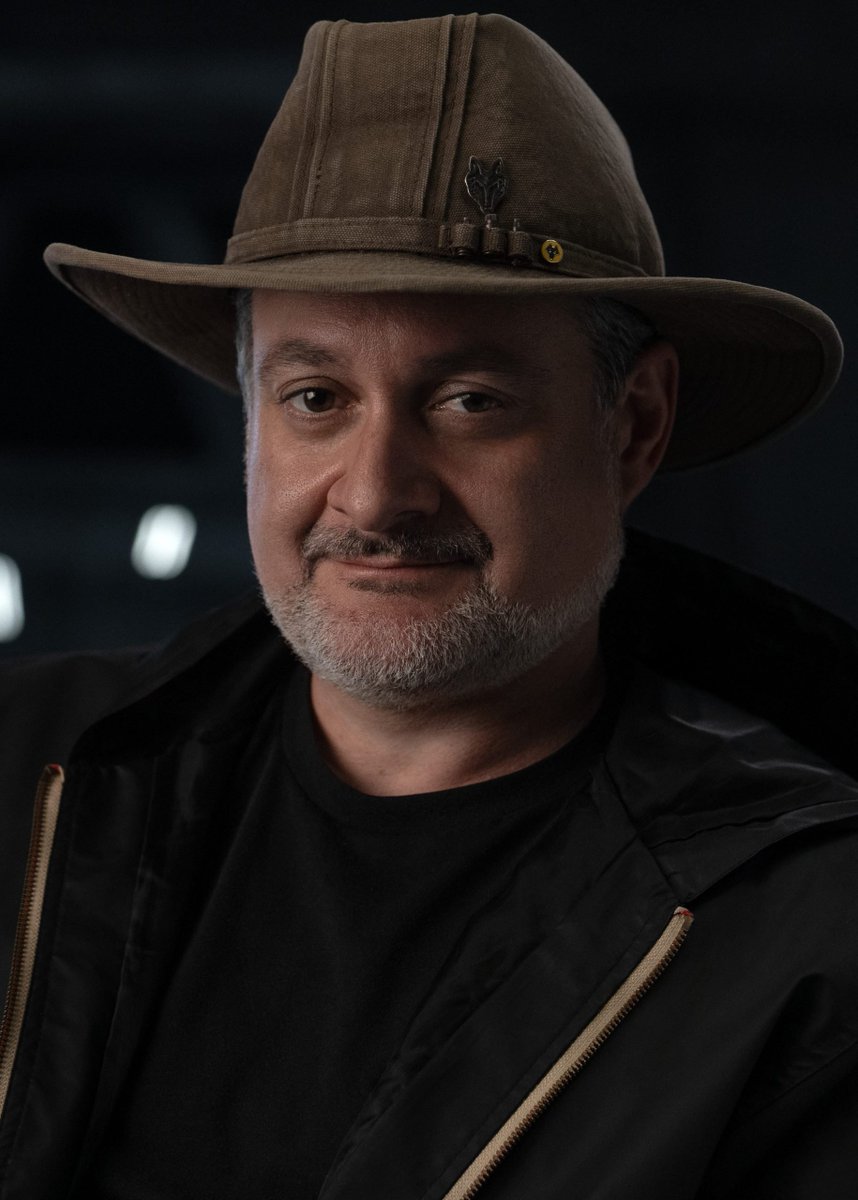 CISENJOYER's tweet photo. 🚨🚨🚨BREAKING: After the failure of Mandalorian and The Grogu
Dave Filoni has been sent to lead raids on the kingdoms of Wessex, Northumbria and Mercia. https://t.co/rNUtiWWM2x