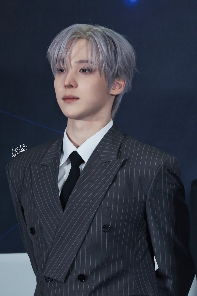 yungisholic's tweet photo. imagine this man is your groom https://t.co/Xi7o5vku3w