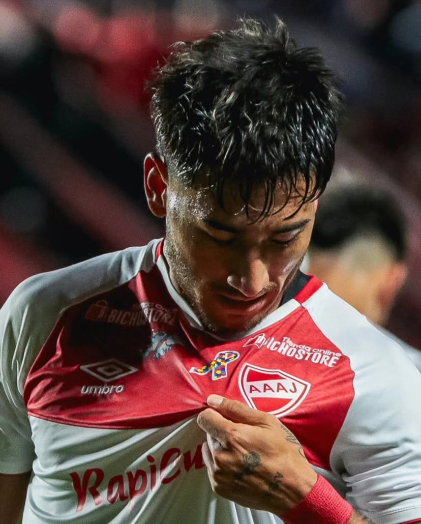 ArrigoNehuen's tweet photo. #AAAJ 🇦🇷🐞 ROMÁN VEGA A LA SELECCIÓN.

🌱 Otro jugador del Semillero del Mundo que llega a la Mayor.

➡️ Primera convocatoria de Román Vega a la Selección Argentina para la próxima fecha FIFA. https://t.co/8465ZuRfwK