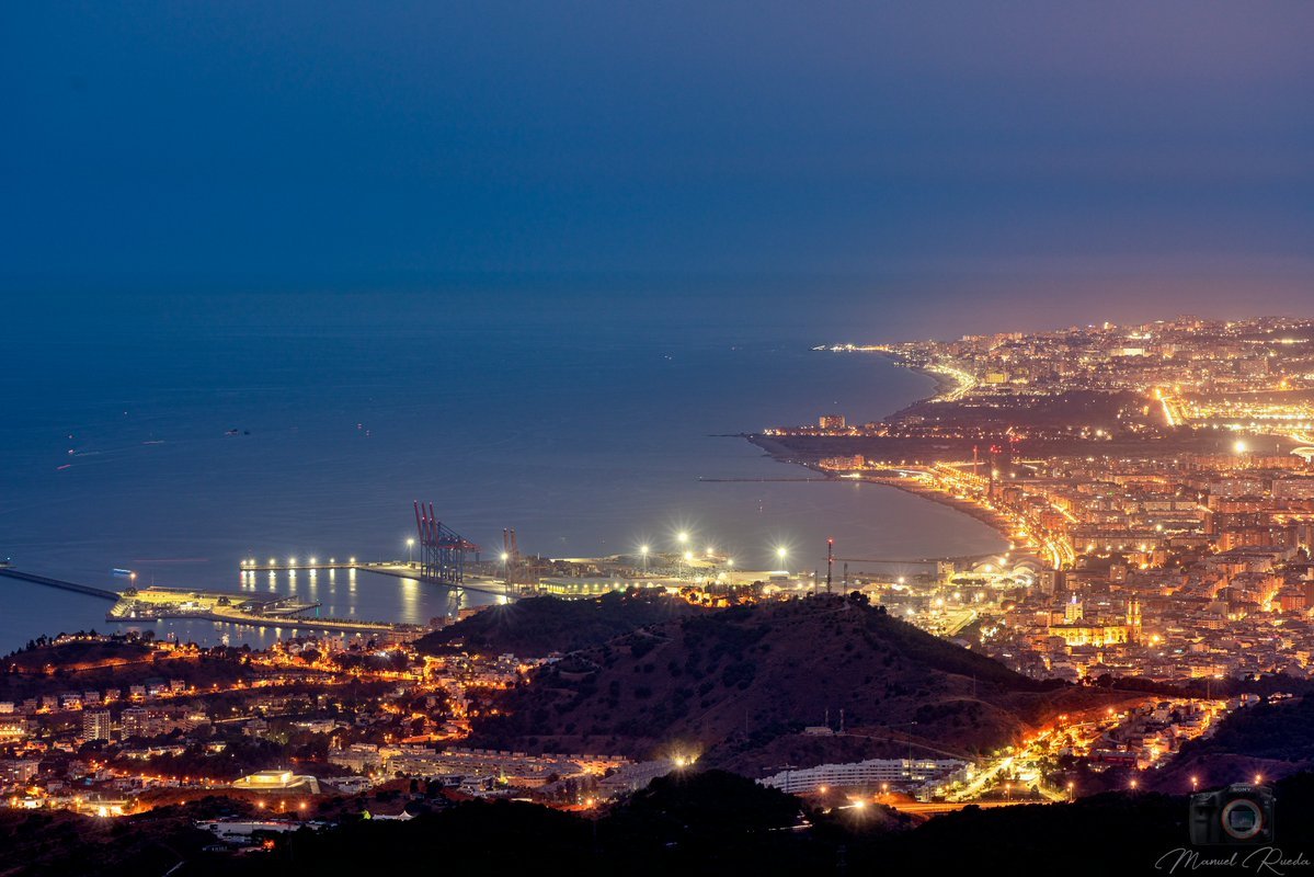 OrgullodeMalaga's tweet photo. Noches de Málaga...
#SienteMLG

Foto: @Zappa_Malaga https://t.co/RoZYaWup84