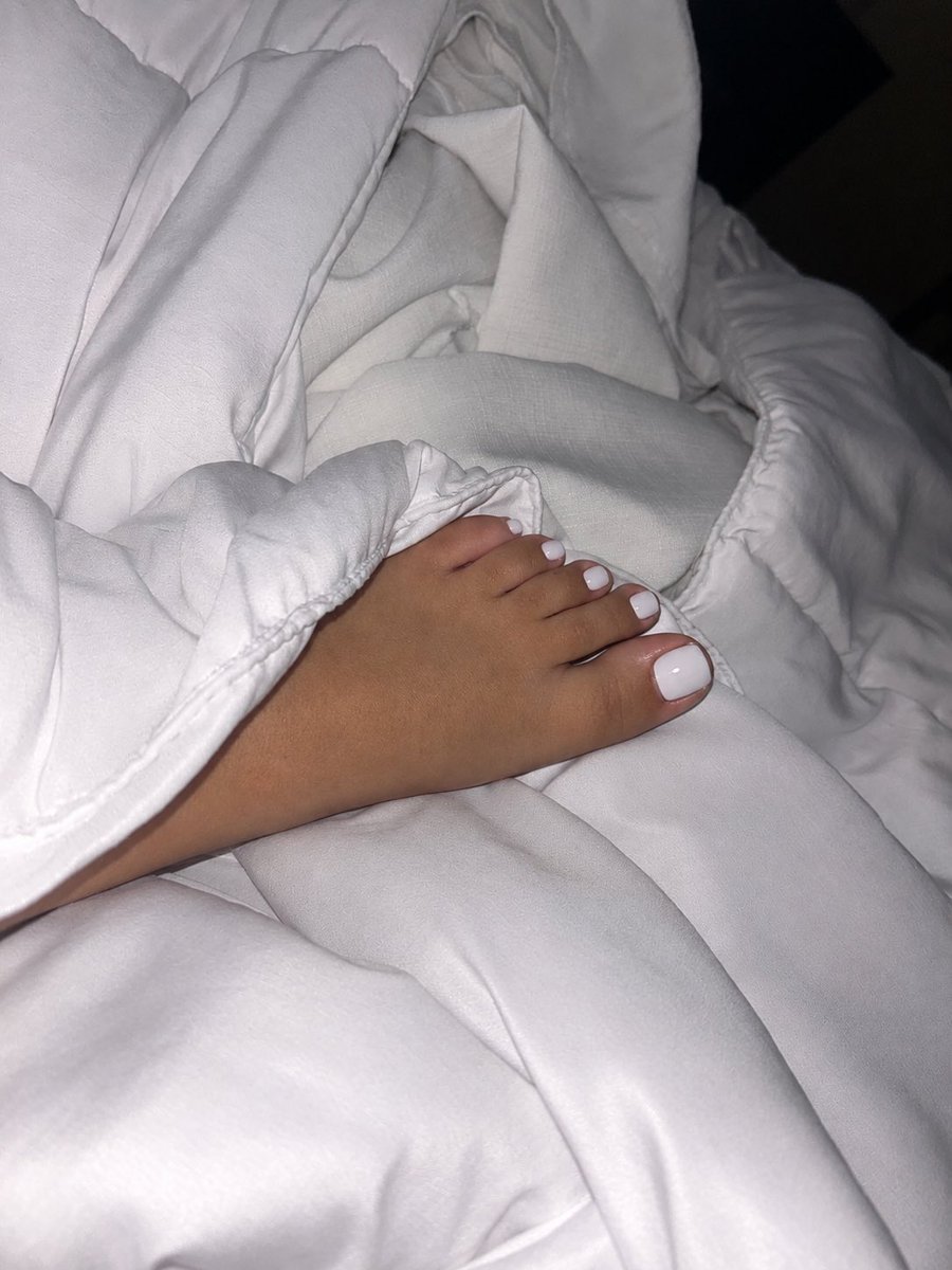 MamiRubylux's tweet photo. I know you love them🤤
#feetfetısh #daddiesgirl #punishme #feet #needme https://t.co/ON6rC7ZmJy