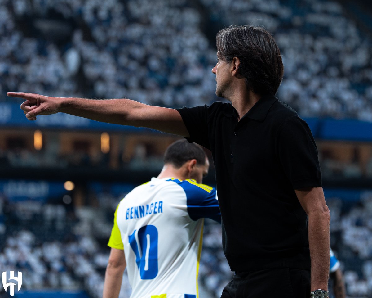 Alhilal_FC's tweet photo. تشابهت الألوان.. وساد الأزرق 💙 https://t.co/XB2LdUxoaC
