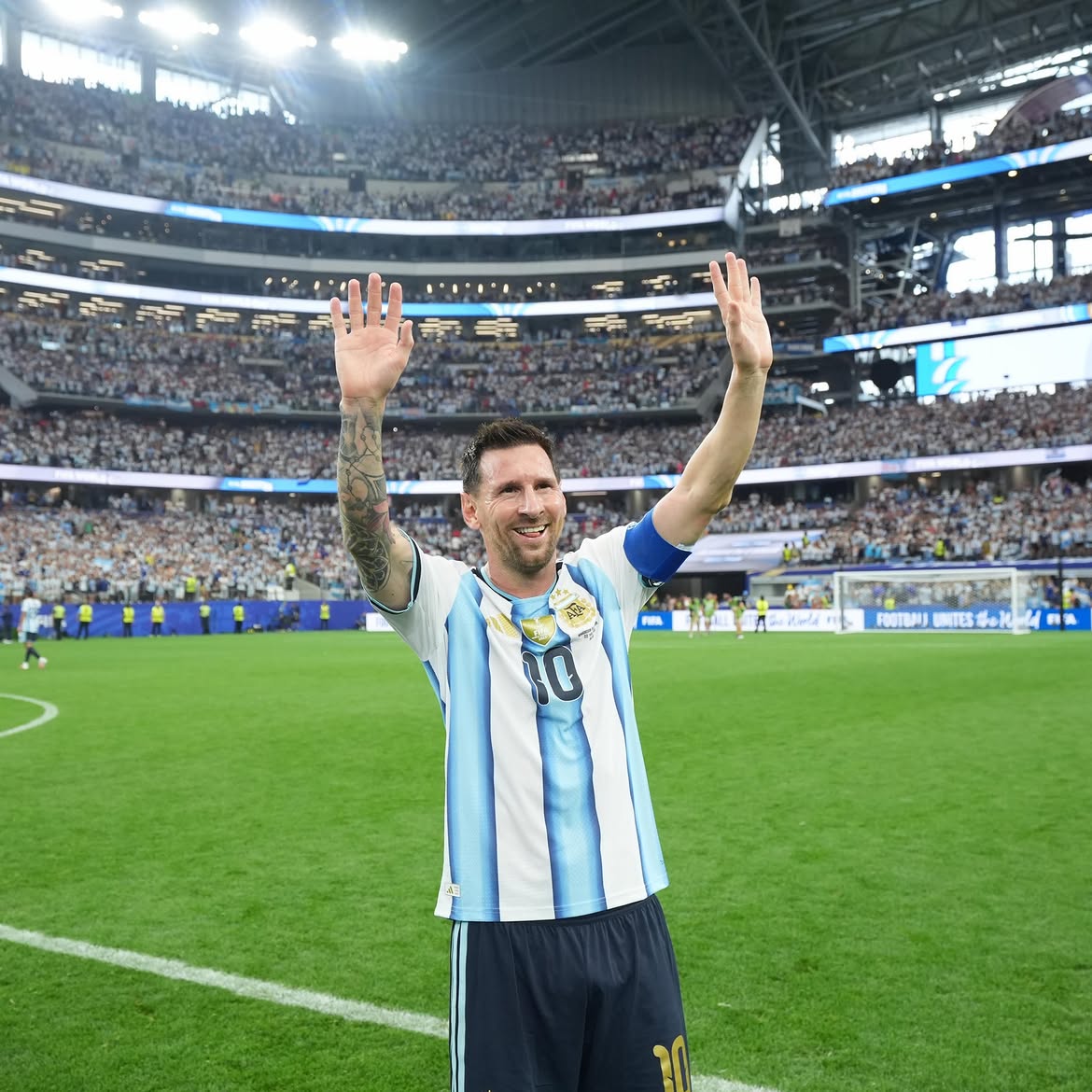 futbolarena's tweet photo. Lionel Messi, 6 Ekim'de Arjantin-Benin maçında milli takıma veda edecek. https://t.co/RFkbVV6t0u