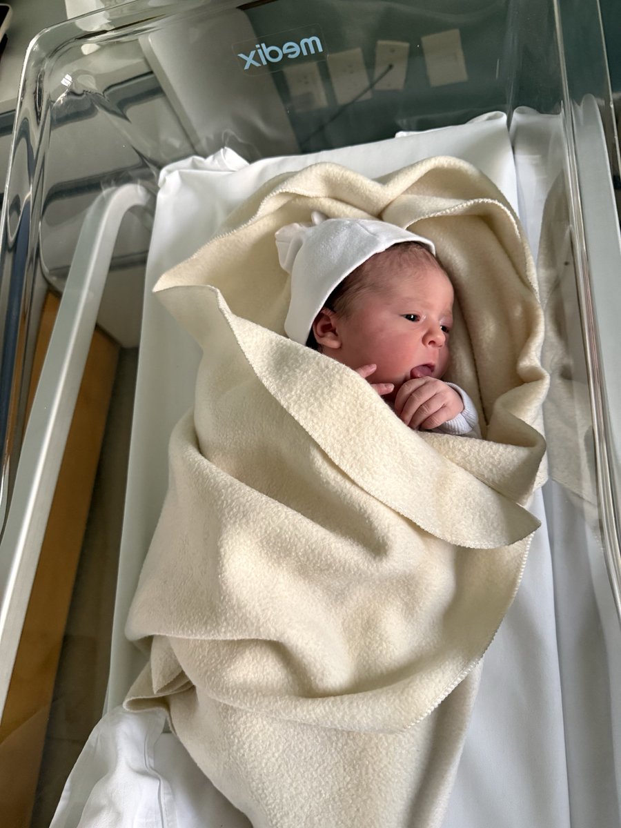 Felii_N's tweet photo. Bienvenida Berni, amor de mi vida, papá siempre va a estar para vos. https://t.co/5je9Cg4pLU