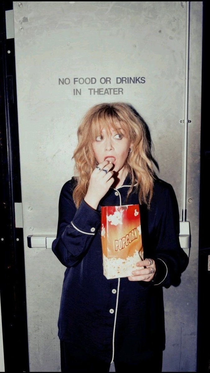 dearxnatasha's tweet photo. You rebel @nlyonne https://t.co/5X1NGmvwBw