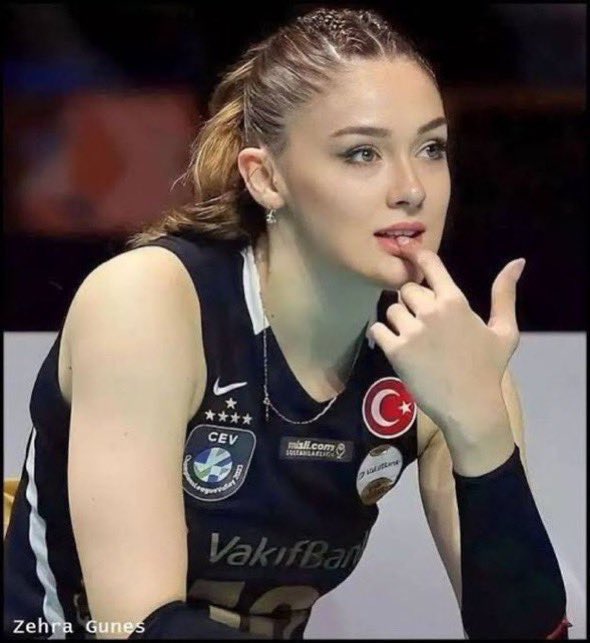 HAKMYETKANr1's tweet photo. Bir Kadına Seksi Sorular Sormak, Onu Anında Yatağına Çekmene Yardımcı Olabilir.

Ezginle Sorabileceğin 30 Yeni Seksi Soru.

(Açık Flörtçüden Kirliye Kadar.) https://t.co/C6ETtcUL5f