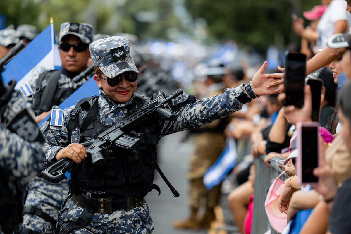 PNCSV's tweet photo. 🇸🇻💙 Cercanos a la población honrada, hoy celebramos todos juntos una verdadera libertad.

Libres, seguros y tranquilos en un nuevo El Salvador. https://t.co/GBk38dusvC