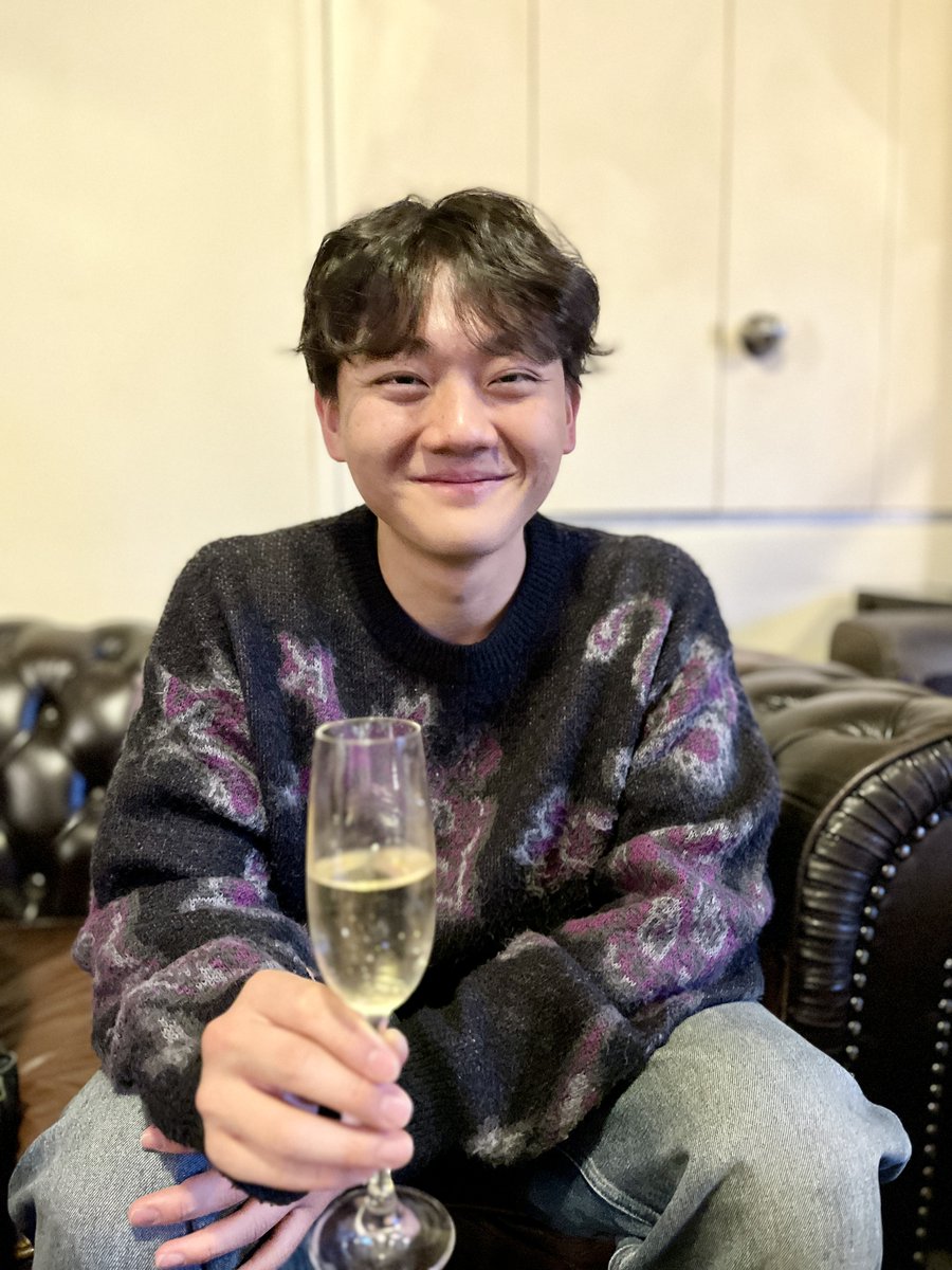 Japaralia's tweet photo. 記者が以前シドニーで勤めていた職場の同僚だった友人の次男で、生まれた時から知っていた、でもまだ幼かったころに両親の本帰国に伴い日本で暮らすようになったミキくんが高校を卒業し、シドニーの大学へ進学することになり15年ぶりにシドニーでの生活をスタート、記者宅へ遊びに来てくれました☆ https://t.co/vOYpMBdfdu