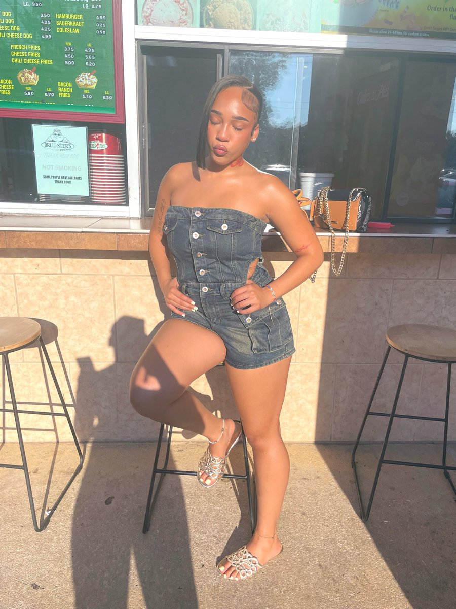 itsnaiyyya's tweet photo. Ur glazed donut 🫦😍😍😩 https://t.co/qn6sSKUA4s